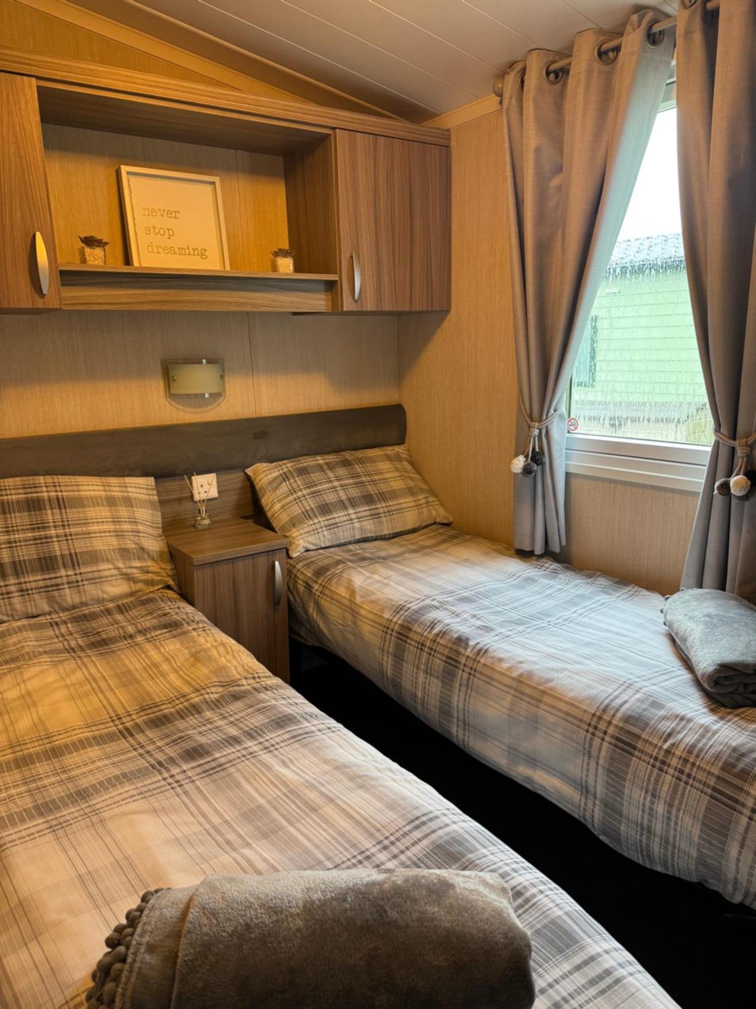 Silver Birch Retreat - Percy Woods Country Retreat With 18 Hole Free Golf Alnwick Buitenkant foto